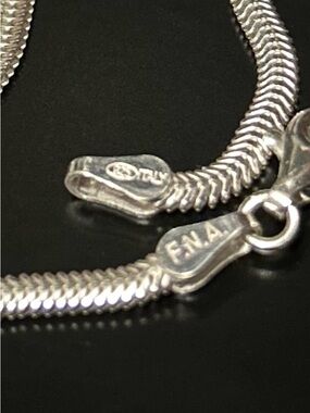 Sterling Silver Herringbone Bracelet in Silver